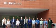 Los defensores del pueblo de España y Andalucía se reúnen con científicos y gestores del Espacio Natural de Doñana para conocer su situación actual