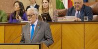 Jesús Maeztu advierte del incremento de la desigualdad ante el pleno del Parlamento andaluz