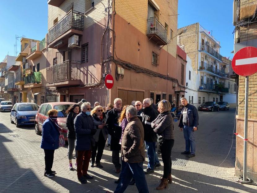 Vecinos de Su Eminencia-La Plata nos denuncian los cortes de luz continuos que sufren