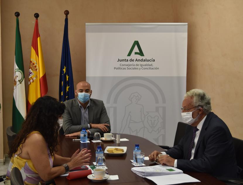 El Defensor del Pueblo andaluz traslada a la consejera de Igualdad las reclamaciones sobre Renta Mínima y su adaptación al Ingreso Vital El Defensor del Pueblo andaluz traslada a la consejera de Igualdad las reclamaciones sobre Renta Mínima y su adaptación al Ingreso Vital