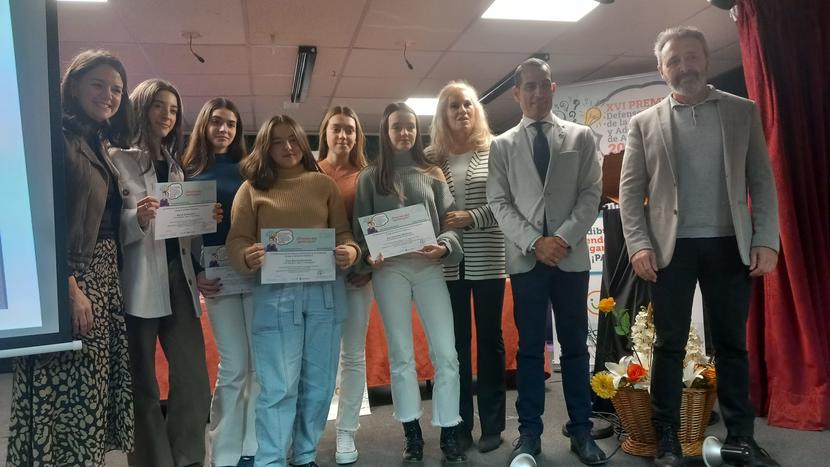 La Defensoría de la Infancia entrega el áccesit del XVI Premio Así veo mis derechos en vídeo al IES Jabalcuz de Jaén