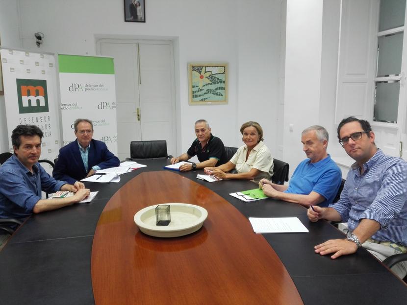 Nos trasladan su preocupación por el centro comercial de Palmas Altas (Sevilla)