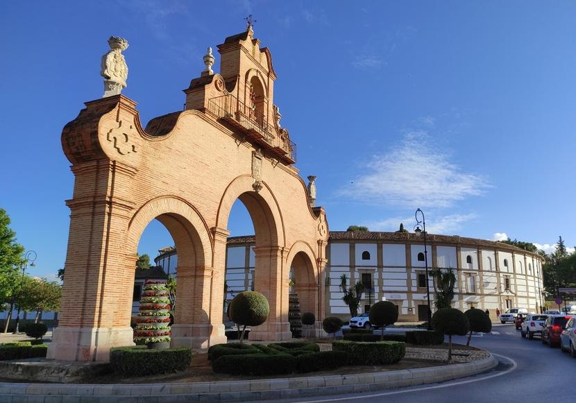 La oficina de atención ciudadana del Defensor del Pueblo Andaluz estuvo en la Comarca de Antequera (Málaga) el 10 de mayo de 2021