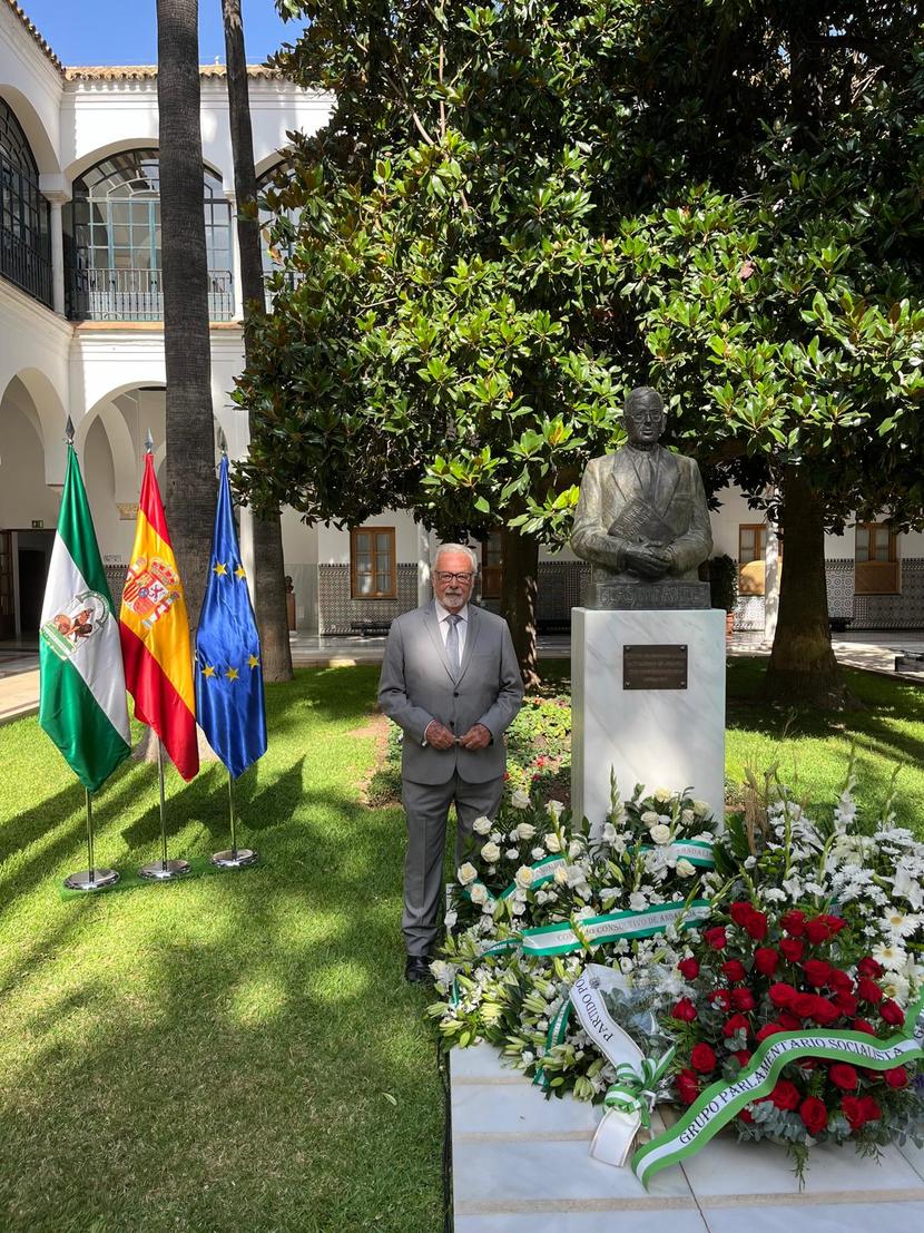 El Defensor asiste al homenaje a Blas Infante en el Parlamento de Andalucía El Defensor asiste al homenaje a Blas Infante en el Parlamento de Andalucía