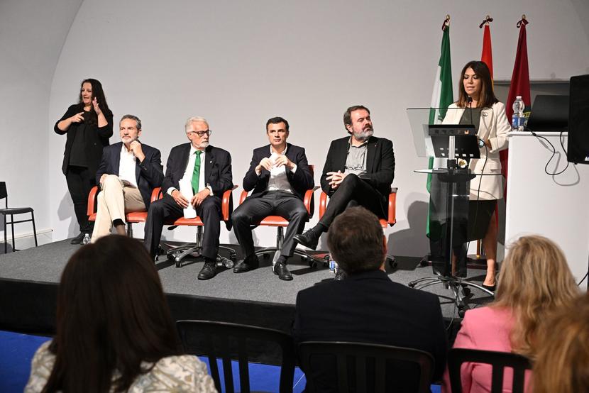 La Defensoría de la Infancia y Save the Children alientan a proteger los derechos digitales de los niños y las niñas en Andalucía La Defensoría de la Infancia y Save the Children alientan a proteger los derechos digitales de los niños y las niñas en Andalucía