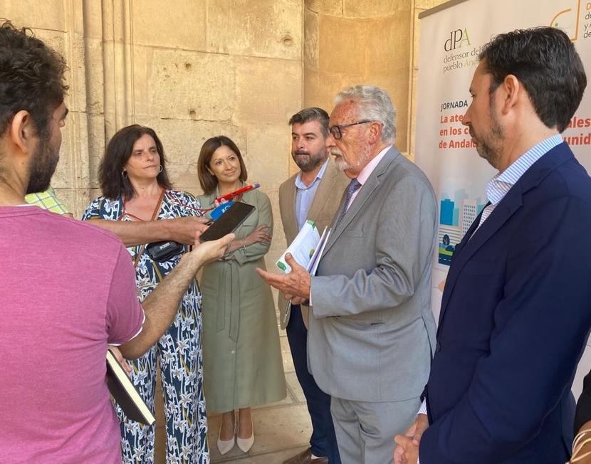El Defensor de la Infancia y Adolescencia de Andalucía aboga por las escuelas rurales como uno de los servicios públicos para luchar contra la despoblación El Defensor de la Infancia y Adolescencia de Andalucía aboga por las escuelas rurales como uno de los servicios públicos para luchar contra la despoblación