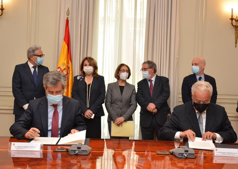 El Defensor del Pueblo andaluz acuerda con el Consejo General del Poder Judicial la posibilidad de asumir asuntos de la mediación contencioso-administrativa