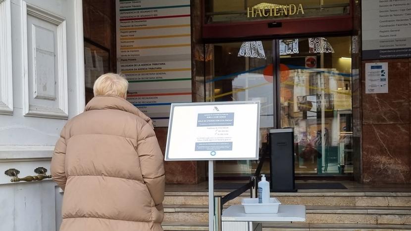 Pedimos que la Agencia tributaria regule mejor el funcionamiento de la cita previa vía telemática Pedimos que la Agencia tributaria regule mejor el funcionamiento de la cita previa vía telemática