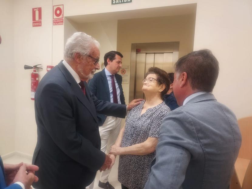 Maeztu valora el trabajo de la oficina de memoria democrática en Córdoba para "devolver la esperanza" Maeztu valora el trabajo de la oficina de memoria democrática en Córdoba para "devolver la esperanza"