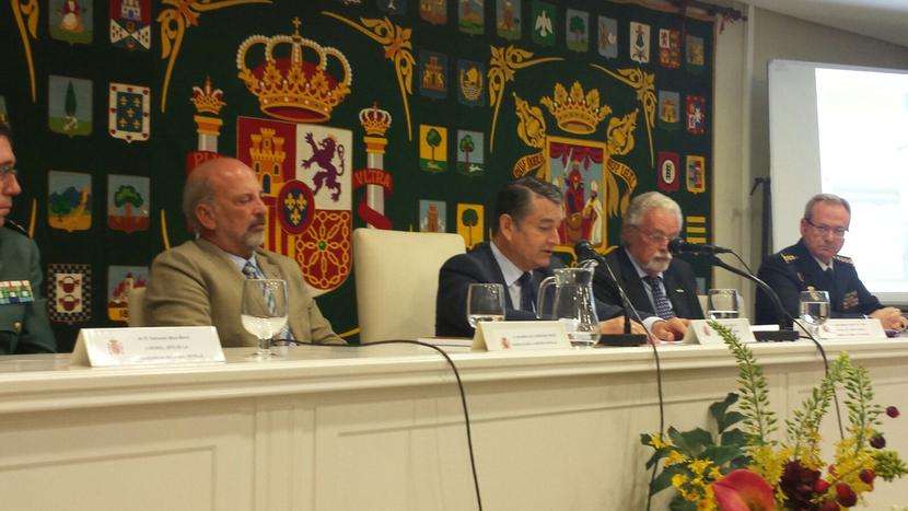 ¿Cómo actuar ante el acoso escolar?. El Defensor expone la actuación de la Institución ante la violencia entre menores ¿Cómo actuar ante el acoso escolar?. El Defensor expone la actuación de la Institución ante la violencia entre menores