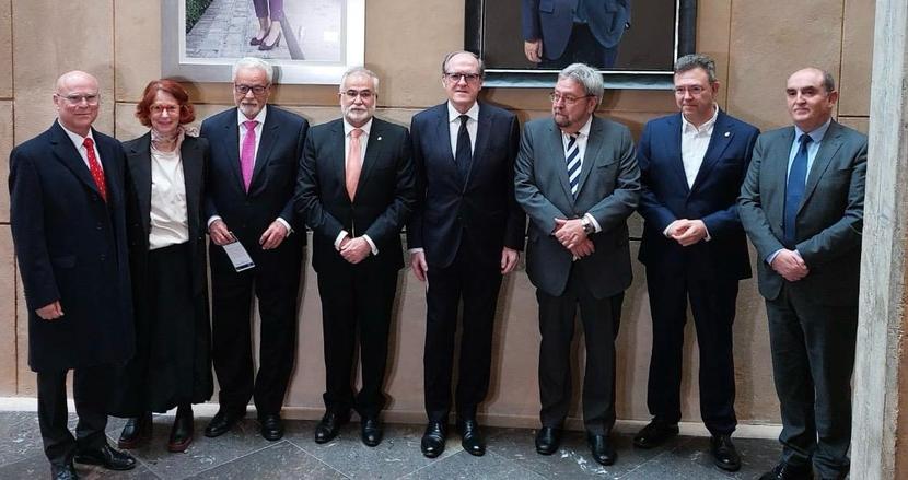 Jesús Maeztu asiste a la toma de posesión de Concha Gimeno, Justicia de Aragón Jesús Maeztu asiste a la toma de posesión de Concha Gimeno, Justicia de Aragón