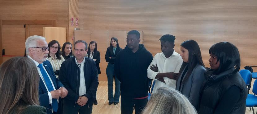 El Defensor de la Infancia visita el centro La casa de integración de niños y niñas en Purchena El Defensor de la Infancia visita el centro La casa de integración de niños y niñas en Purchena