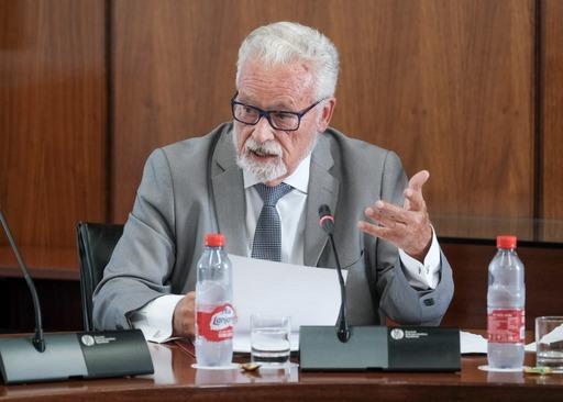 El Defensor del Pueblo andaluz destaca el refuerzo de la salud pública; la lucha contra la brecha digital y la justicia climática como retos inaplazables El Defensor del Pueblo andaluz destaca el refuerzo de la salud pública; la lucha contra la brecha digital y la justicia climática como retos inaplazables
