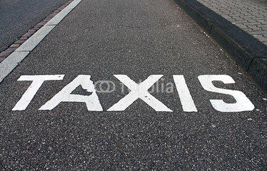 Actuaciones contra el instrusismo en el sector del taxi