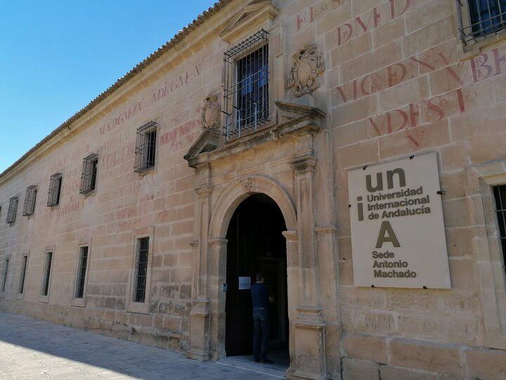 El Defensor de la Infancia preside la reunión del Consejo Andaluz e-foro de menores en Baeza El Defensor de la Infancia preside la reunión del Consejo Andaluz e-foro de menores en Baeza
