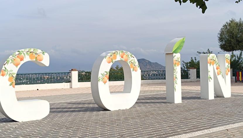 La oficina de atención ciudadana del Defensor del Pueblo Andaluz estuvo en el Valle del Guadalhorce, en Coín La oficina de atención ciudadana del Defensor del Pueblo Andaluz estuvo en el Valle del Guadalhorce, en Coín